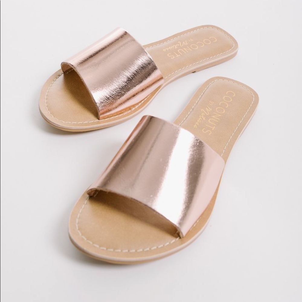 Rose gold coconuts slides